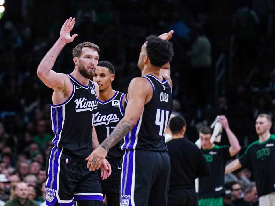 包含国王三巨头联手，助攻爆棚得分突破，逆转取胜冲击季后赛！的词条